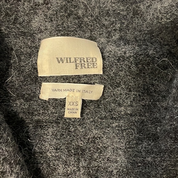 Aritzia Wool waistcoat - Picture 4 of 6